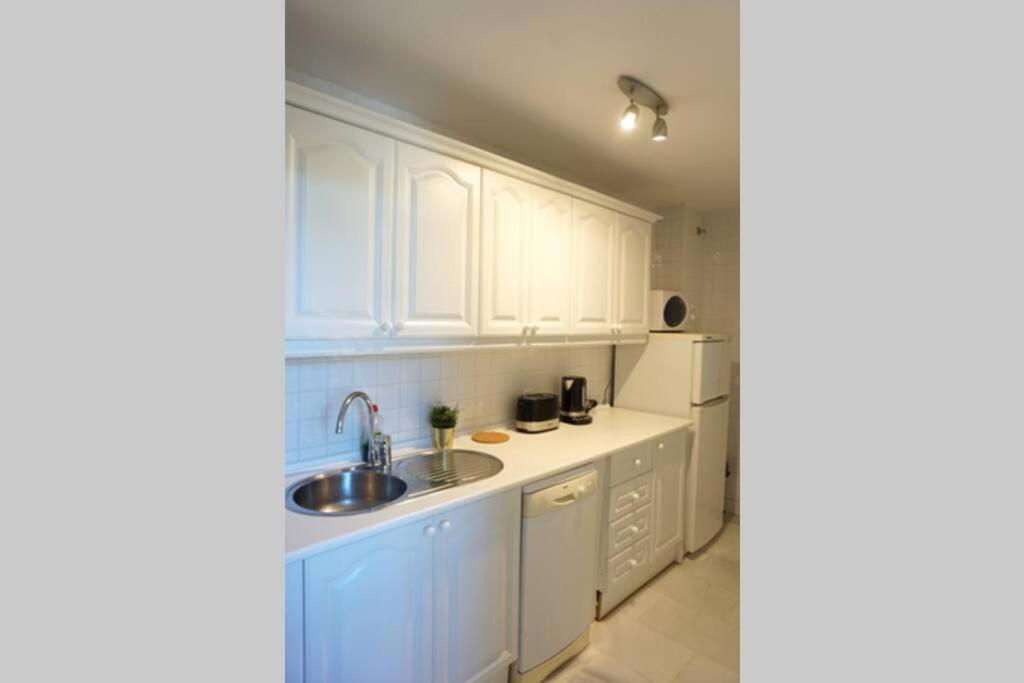 Beachside Apartment Mi Capricho Portal 7 Sitio de Calahonda ภายนอก รูปภาพ